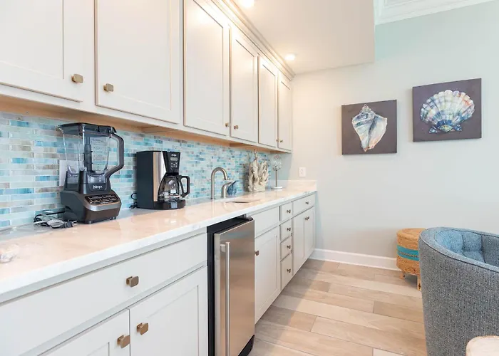 Phoenix Gulf Towers 1702 Apartment
